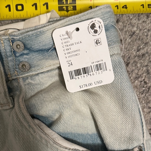 NWT Free People Don’t Wait Up Baggy Boyfriend Distressed Jeans ~ Light Wash - Picture 9 of 16